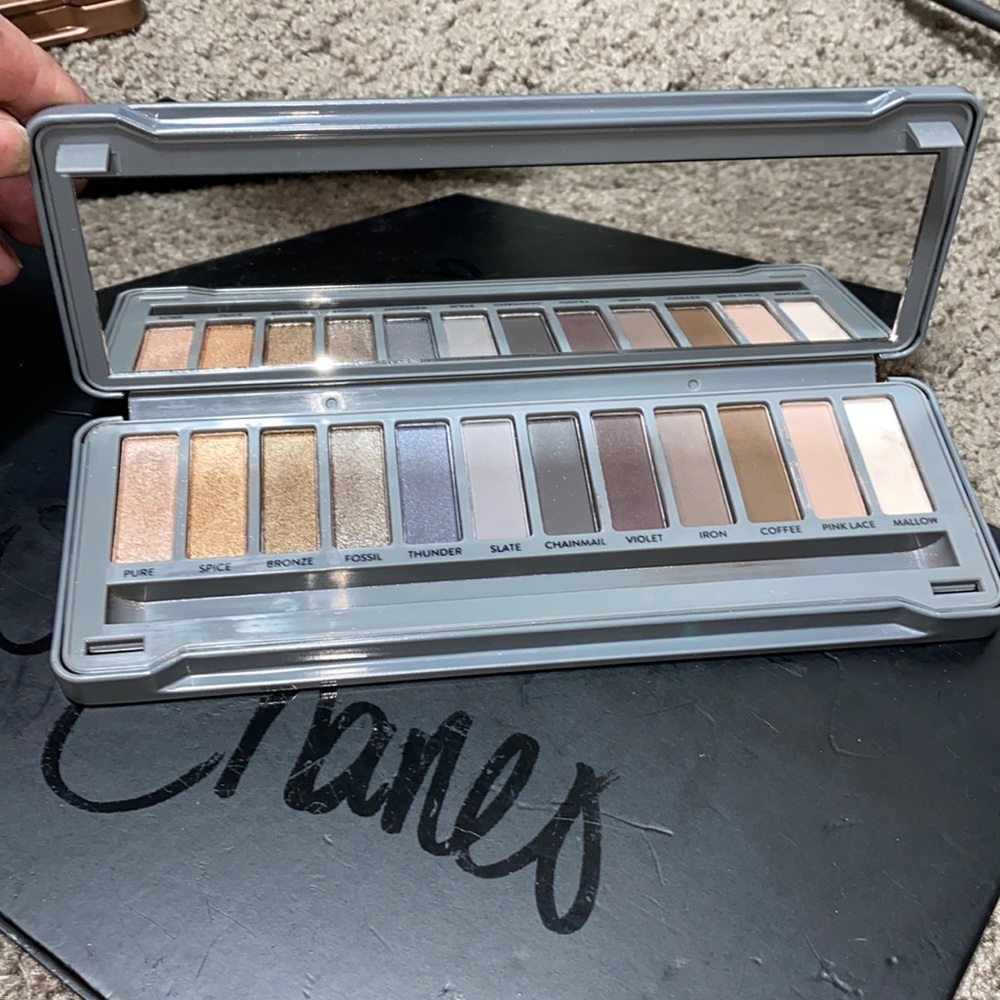 Lacura eye shadow pallet!